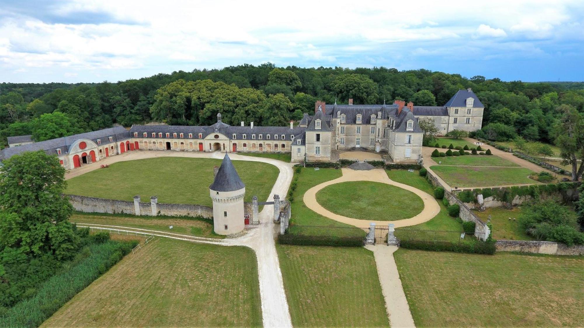 Chambres D'Hotes Au Chateau De Gizeux Exteriör bild