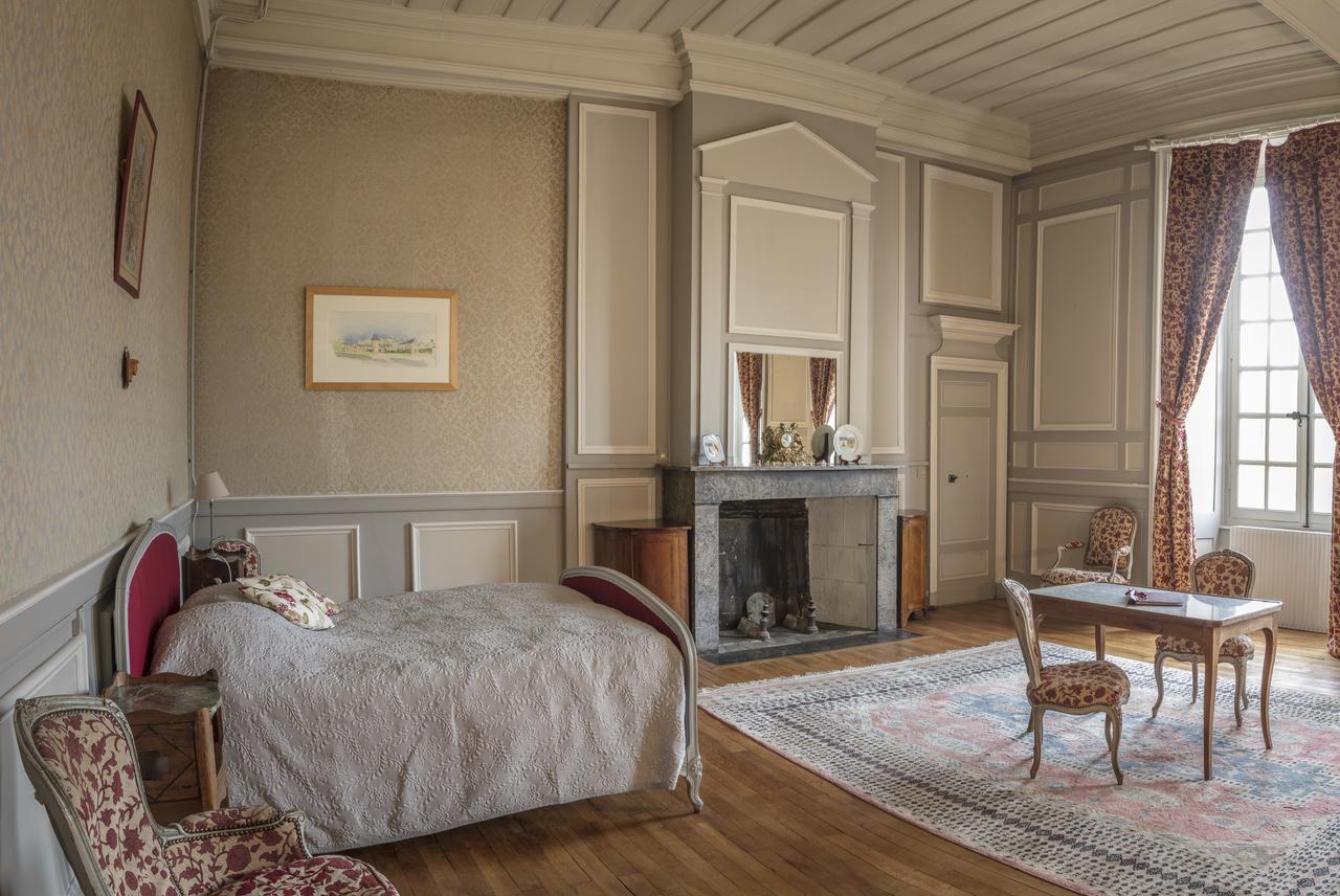 Chambres D'Hotes Au Chateau De Gizeux Exteriör bild